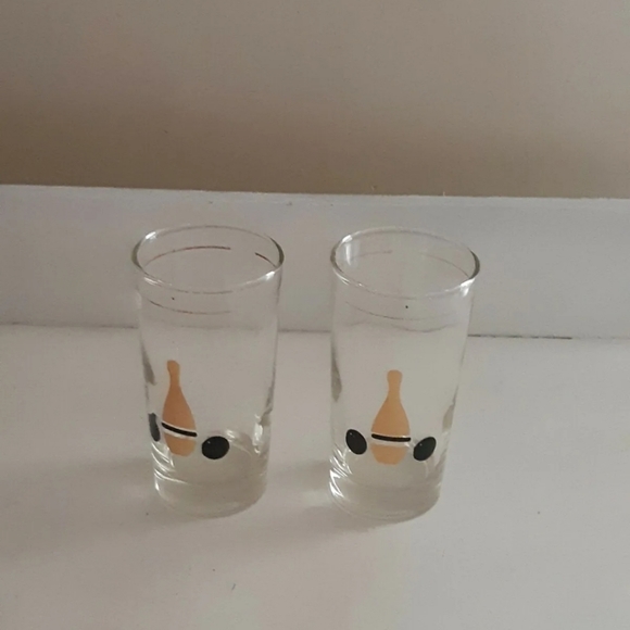 Set of Vintage Bowling Glasses clear and gold 5.5 tall - Picture 2 of 3